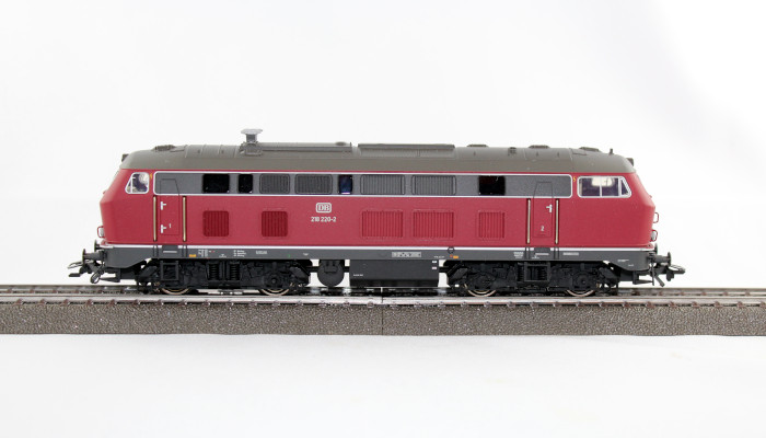 Baureihe 218 220-2 von Märklin